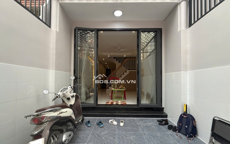 Bán nhà HXH, 200 ra MT Trương Chinh, Phường 14 Tân Bình 60m2, 3Tầng 3PN. Chỉ 8.9 Tỷ còn TL với chính chủ .